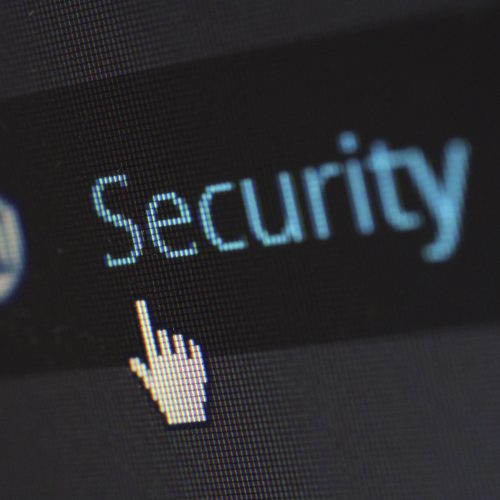 Adware – co to jest i jak się przed nim chronić?