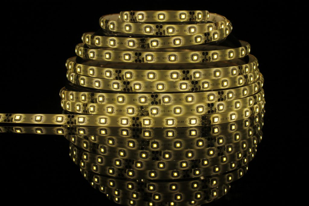 Inteligentne oświetlenie w domu